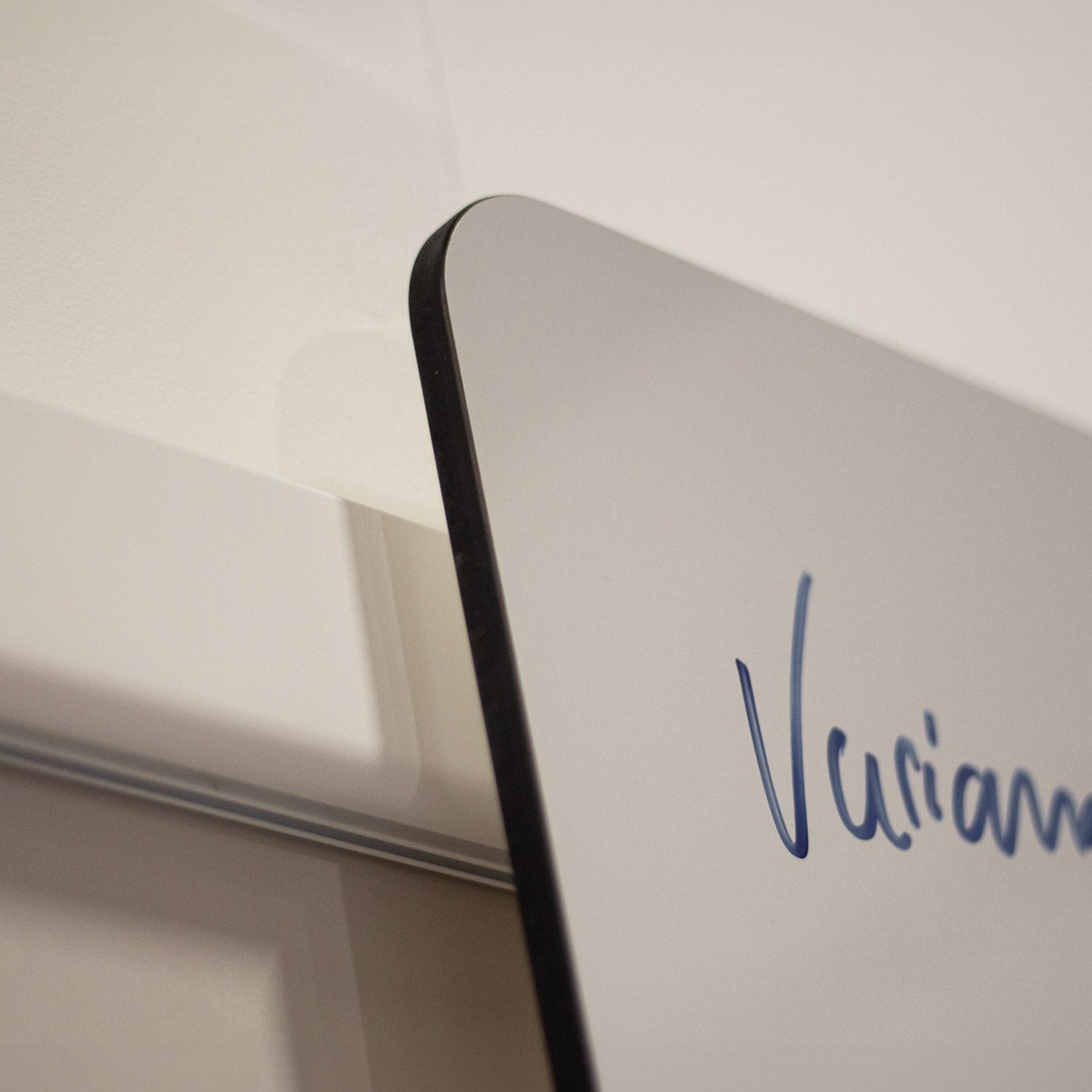 N02 Pinboard / Whiteboard